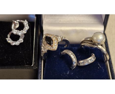 Silver Jewellery Collection inc Fashion Rings &amp; Earrings - sizes K &amp; P