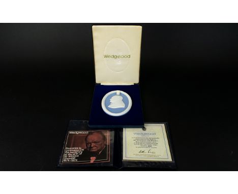 Portrait Medallion of Sir Winston Churchill Limited edition 1000 number 923 original  box and with certificate.