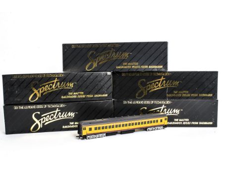 Spectrum by Bachmann H0 Gauge Coaches, a boxed collection including  a rake of Union Pacific examples, 89021, 80922, 80923, 8