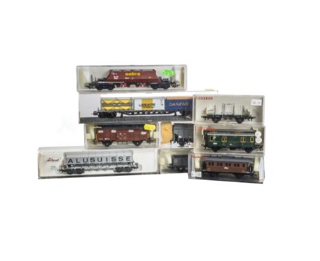 H0 Gauge Goods Wagons,  a collection of plastic cased examples including  tank wagons, flat trucks, box cars, open trucks, a 