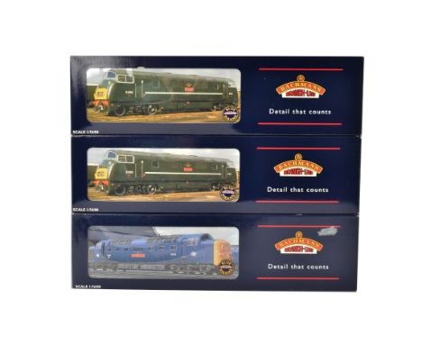 Bachmann Branchline 00 Gauge Diesel Locomotives, a boxed trio including  32-525A Class 55 Deltic 002 The Kings Own Yorkshire 