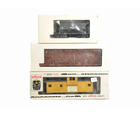 American 0 Gauge 'Semi-Finescale' Freight Stock by Atlas or Similar, including Union Pacific caboose, a high-body stock car, 