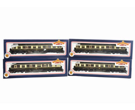 Bachmann Branchline 00 Gauge GWR Coaches, a boxed group of chocolate and cream coaches,  including a boxed group of four Coll