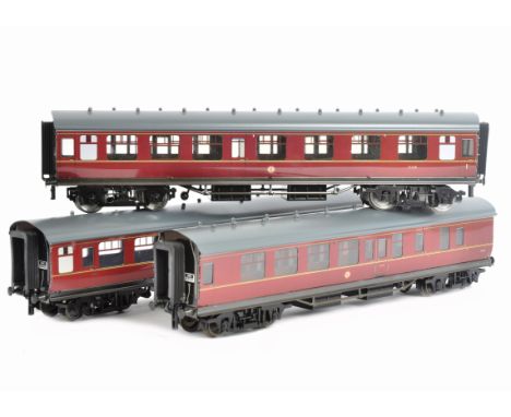An ACE Trains 0 Gauge BR Mk 1 Three-Coach Set, type C13, set B, in BR crimson, comprising Brake/3rd no 34134, open 2nd no 375