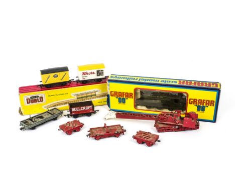 Hornby-Dublo and Graham Farish 00 Gauge Locomotive Crane and other trucks and Island Platform, Hornby-Dublo 5030 Island Platf