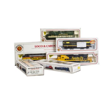 Bachmann H0 Gauge Diesel Locomotives, a boxed group including  61600 F9 locomotive in Chessie System Livery with caboose, 117