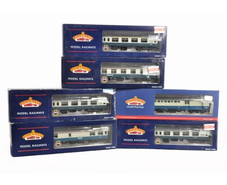 Bachmann Branchline BR Blue/Grey Coaches and Post Office Sorting Van, a boxed group including Intercity 39-381, 39-411, 39-34