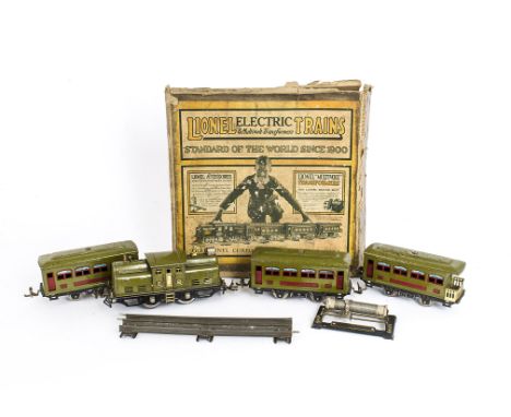 A Lionel 0 Gauge 3-rail No 294 Electric Train Set, in original set box, with 4-wheeled pantograph electric loco no 252 in oli