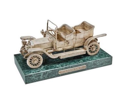 Rolls Royce Silver Ghost in silverRolls Royce Silver Ghost en argentA 1:24 scale model of a Rolls-Royce 40/50HP Silver Ghost 