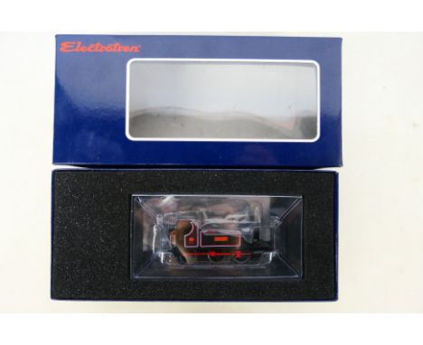 Hornby - A boxed OO gauge Electrotren locomotive #HES2001 0-6-0 Blackberry 'Molly'. Item and box appears in excellent conditi