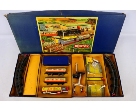 Wells Brimtoy - Welsotoys - A boxed Brimtoy Electric Train Set (battery powered) with D5001 locomotive and 2 x coaches. The i