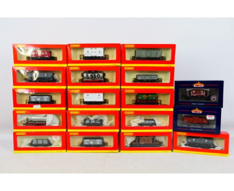 Bachmann - Hornby - 18 x boxed OO gauge wagons including 8 Ton BR Bauxite Cattle Wagon # 37-710, 20 Ton ICI Tanker # R6208C, 