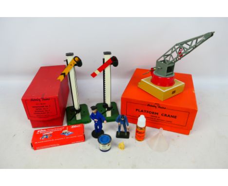 Hornby - Wilesco - A boxed O Gauge Platform Crane # 42330, 2 x Single Arm Signals # 42360, a box of Wilesco solid fuel tablet