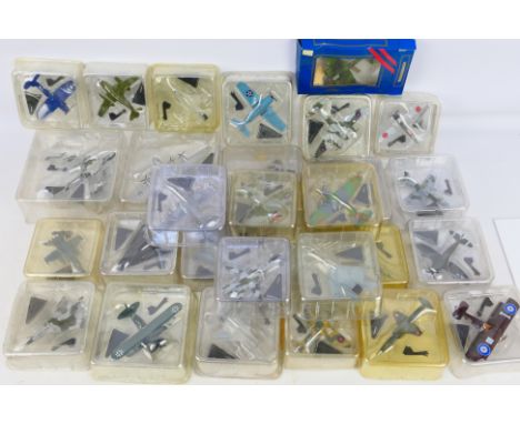 Del Prado - Icarus - A collection of 29 mainly Del Prado diecast model aircraft in various scales. Lot includes F104 Starfigh