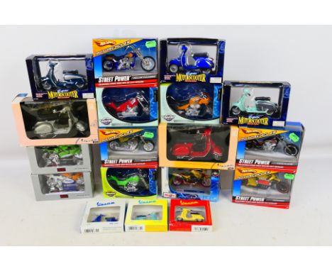 Hot Wheels - Maisto - Saica - Others - 18 boxed diecast motor bikes in mostly 1/18 scale. Includes #N4252 Street Power Ferenz