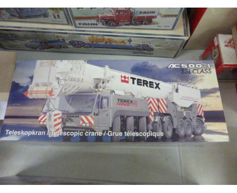 Boxed Conrad Models 1:50 Scale Diecast Terex Demag AC 500-1 Telescopic Crane - in nr mint condition