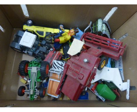 Quantity of vintage diecast and plastic vehicles to include Dinky, Britains etc features Dinky 351 UFO Interceptor, Klingon B