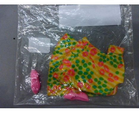 Original Mattel 1966/67 Barbie Colour Magic skirt & top 4041