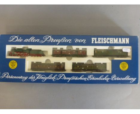 Model Railway - Boxed Fleischmann N gauge 7880 KPEV Locomotive and rolling stock set Personenzug Der Koniglich Preussischen E