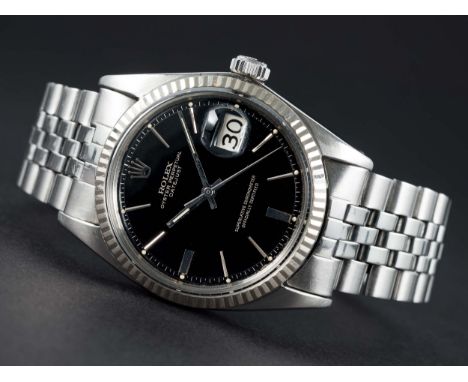 A RARE GENTLEMAN'S STEEL & WHITE GOLD ROLEX OYSTER PERPETUAL DATEJUST BRACELET WATCHCIRCA 1965, REF. 1601 WITH GLOSS BLACK DI