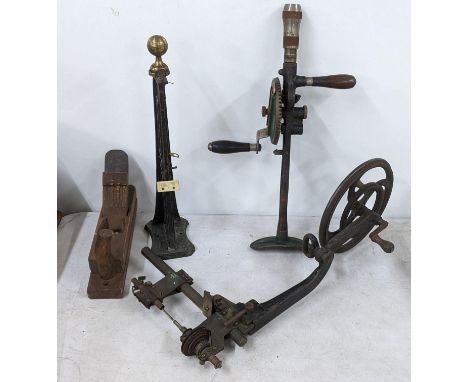 Mixed tools to include a wood working plane, drill and other itemsLocation: 1.5 