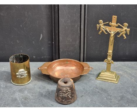A small group of metalware,&nbsp;comprising: a copper twin handled bleeding bowl, decorated with two dragonflies, 23.5cm wide