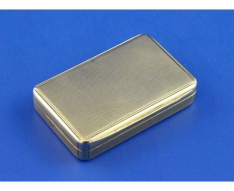 A George III engine turned 18ct gold snuff box, of rectangular form, John Linnet, London, 1816, 2.25in, 49.5 grams.