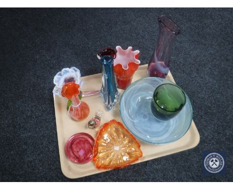 A tray of assorted glass ware, Caithness glass vase, flower bowl, bird paperweight etc 