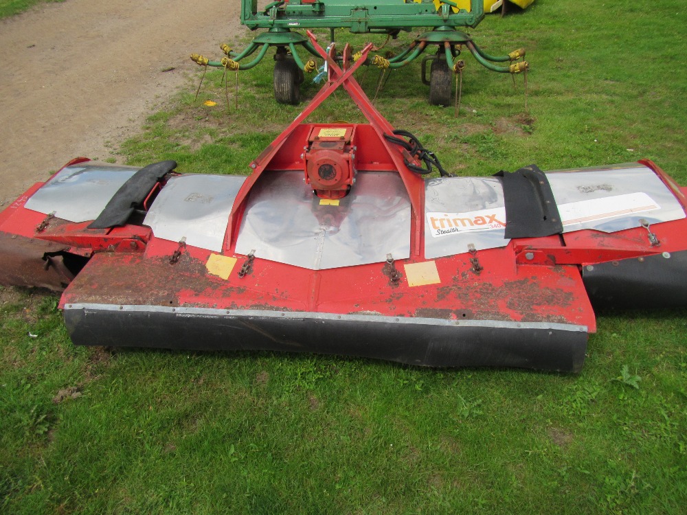 Trimax Hydraulic Fold Finishing Mower