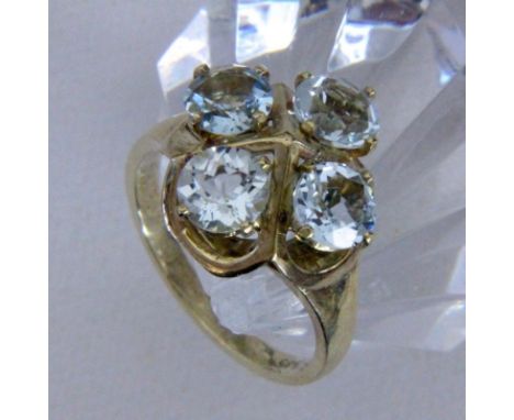 DAMENRING585/000 Gelbgold mit 4 Aquamarinen. Ringgr. 56, Brutto ca. 6,9g   A LADIES RING 585/000 yellow gold with 4 aquamarin