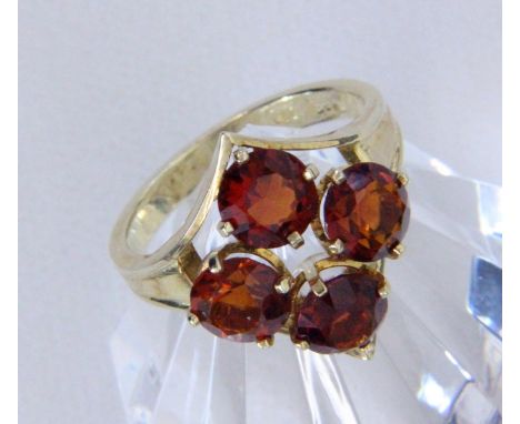 DAMENRING585/000 Gelbgold mit 4 Madeiracitrinen. Ringgr. 57, Brutto ca. 7g   A LADIES RING 585/000 yellow gold with 4 Madeira