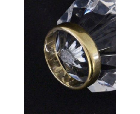 EHERING585/000 Gelbgold. Ringgr. 57, ca. 5,1g   A WEDDING RING 585/000 yellow gold. Ring size 57, approx. 5.1 grams.