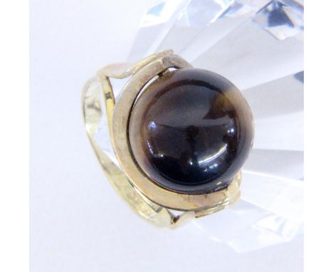 DAMENRING585/000 Gelbgold mit Tigerauge. Ringgr. 54, Brutto ca. 6,5g   A LADIES RING 585/000 yellow gold with tiger's eye. Ri