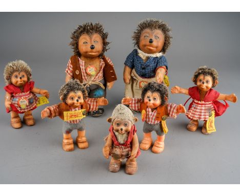 Collection of 7 Steiff hedgehogs including Micki, Mecki, Mucki and Macki, tallest approx 18 cm tall