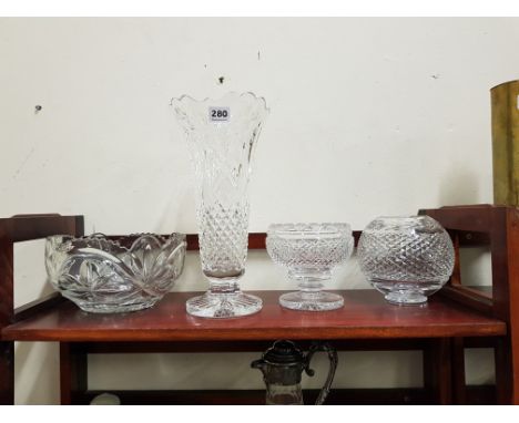 SHELF LOT OF CUT GLASS ITEMS 