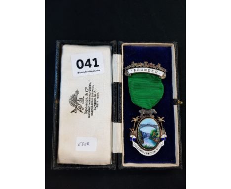 SILVER AND ENAMEL MASONIC JEWEL