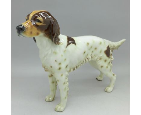 A Goebel figurine of a setter, stamped 1968, model no. CH622, height 16cm