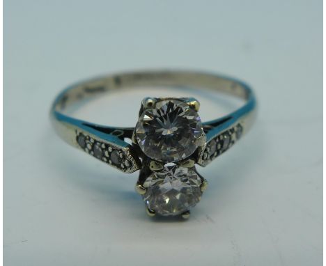 A platinum and diamond ring, approximately 0.90 carat diamond weight, 2.4g, N