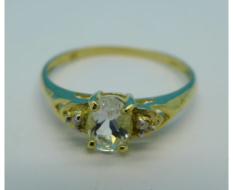 A 9ct gold ring, 1g, O