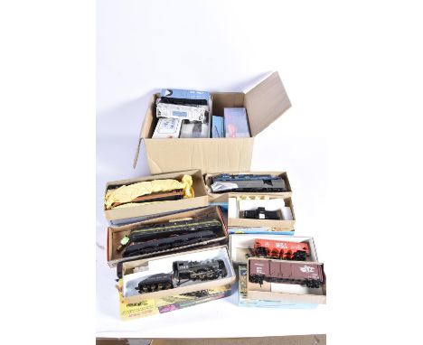 Large collection of American HO Gauge Locomotives and Rolling Stock,  Athern 93804 BN Rotary Snowplough and Tender (DCC attem