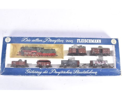 Fleischmann HO Gauge 4884 Goods Train Pack, comprising Prussian State Railway green 2-8-0 5353 Steam Engine and tender with s