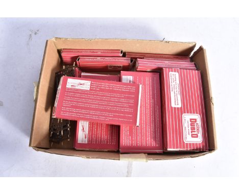 Hornby-Dublo 00 Gauge 2-Rail boxed Points and other Track, 2728 R/H Point (4), 2734 Diamond Crossing right hand (3), 2735 Dia