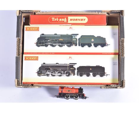 Hornby 00 Gauge BR SR Steam Locomotives and Tri-ang Hornby Coach, R3328 BR black S15 Class 30843 and R3635 BR green Lord Nels