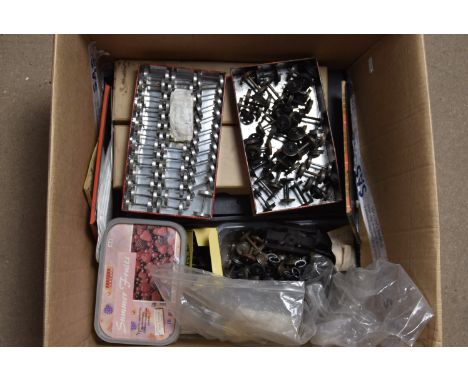 A Large Selection of 0 Gauge Finer-scale Wheels and Bogies, by various makers, including disc and spoked wheels in turned ste