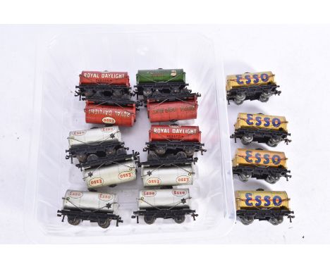 Hornby-Dublo 00 Gauge 3-Rail unboxed Tank Wagons, Buff ESSO (4), silver ESSO (5) Royal Daylight (1), Royal Daylight Paraffin 