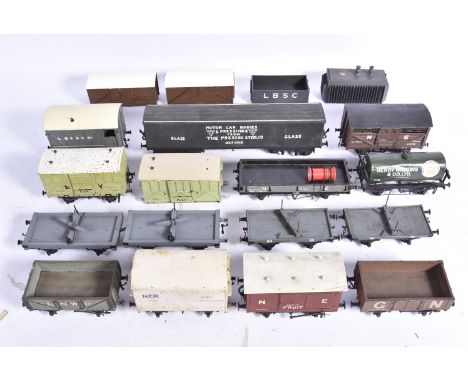 Older Scratch- or Kit-built 0 Gauge Freight Stock, most with coarse scale wheels and of wooden construction, including bogie 