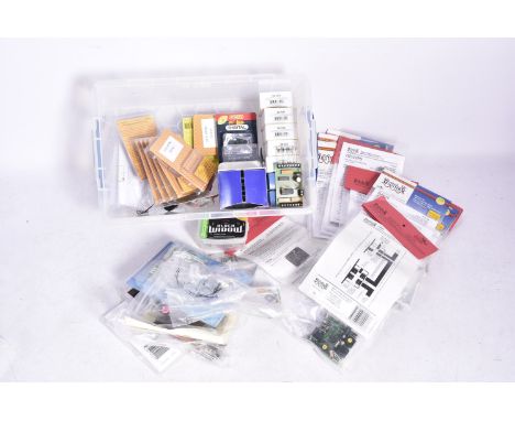 Digitrax and other Digital components for Z N TT and 00 Gauge, Digitrax DZ125 Z Scale Mobile Decoder (8) DZ125PS (2), DZ123 (