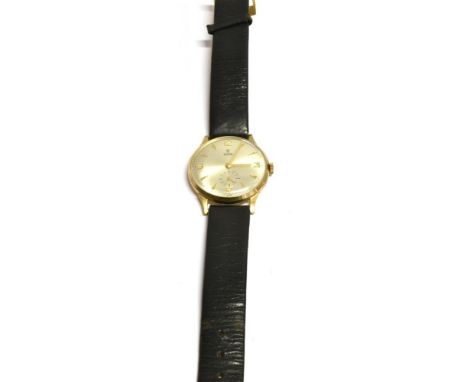 A GENTLEMANS TUDOR WATCH With sub dial, the champagne dial fitted with gilt dagger numerals and Arabic 12 3 6 9, the rear cas