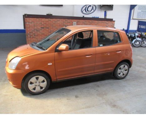 Make &amp; Model: Kia Picanto LXDate of Reg: FM06 WDLColour: Orangecc: 1086MoT: 14-06-2021Fuel Type: PETROLMileage: 102kTrans