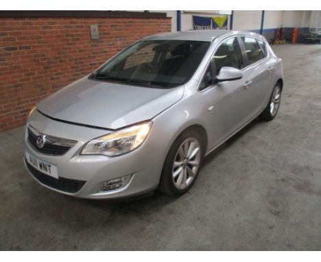 Make &amp; Model: Vauxhall Astra SEDate of Reg: AU11 WNTColour: Silvercc: 1598MoT: 18-03-2022Fuel Type: PETROLMileage: 85kTra